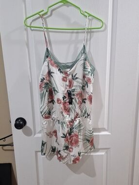 La Vie En Rose Cream Cami with Pink Roses & Green Lace